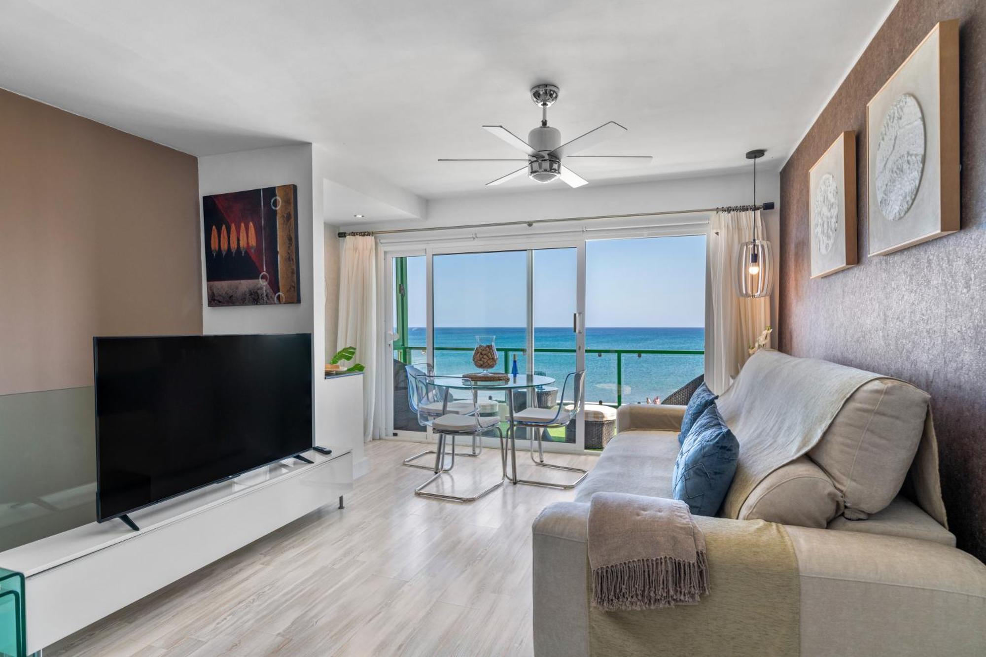51 Avenue Playa Honda Apartment Playa Honda  Bagian luar foto